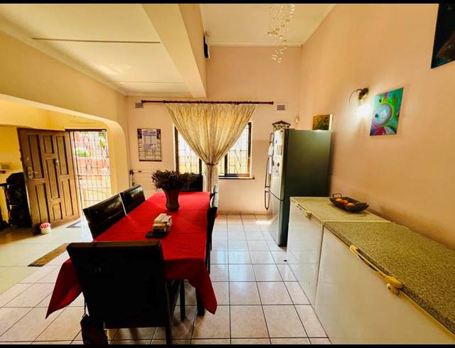 4 BEDROOM HOUSE FOR SALE IN KENVILLE